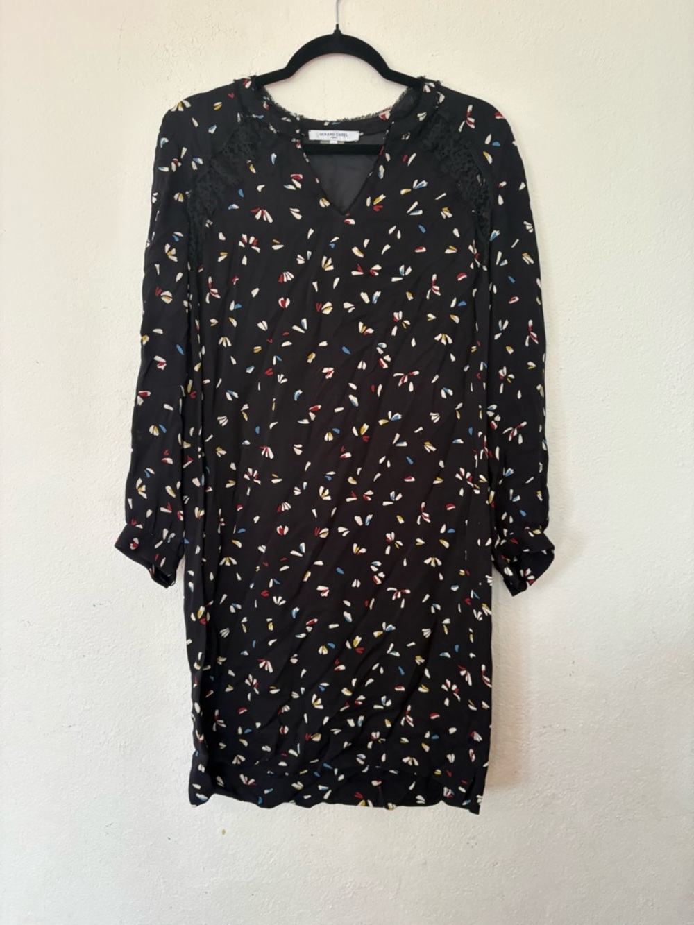 Gerard Darel Black Long-Sleeve Shift Dress with Multicolor Petal Print